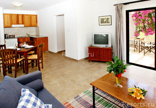 Aliathon Holiday Village 11